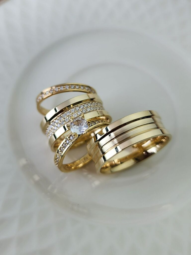 Saiba qual é a diferença entre joias e semijoias