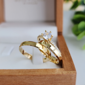 Par de Alianças Barcelona + Anel Solitário Serenata